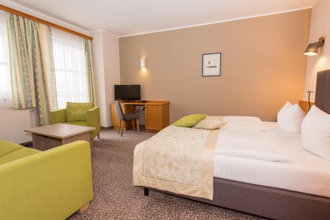 Hotel Muhr Pöllauberg Exteriör bild